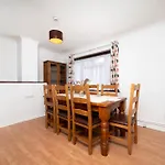 Charming 3Br House In Greenford With Garden
