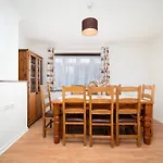 Charming 3Br House In Greenford With Garden