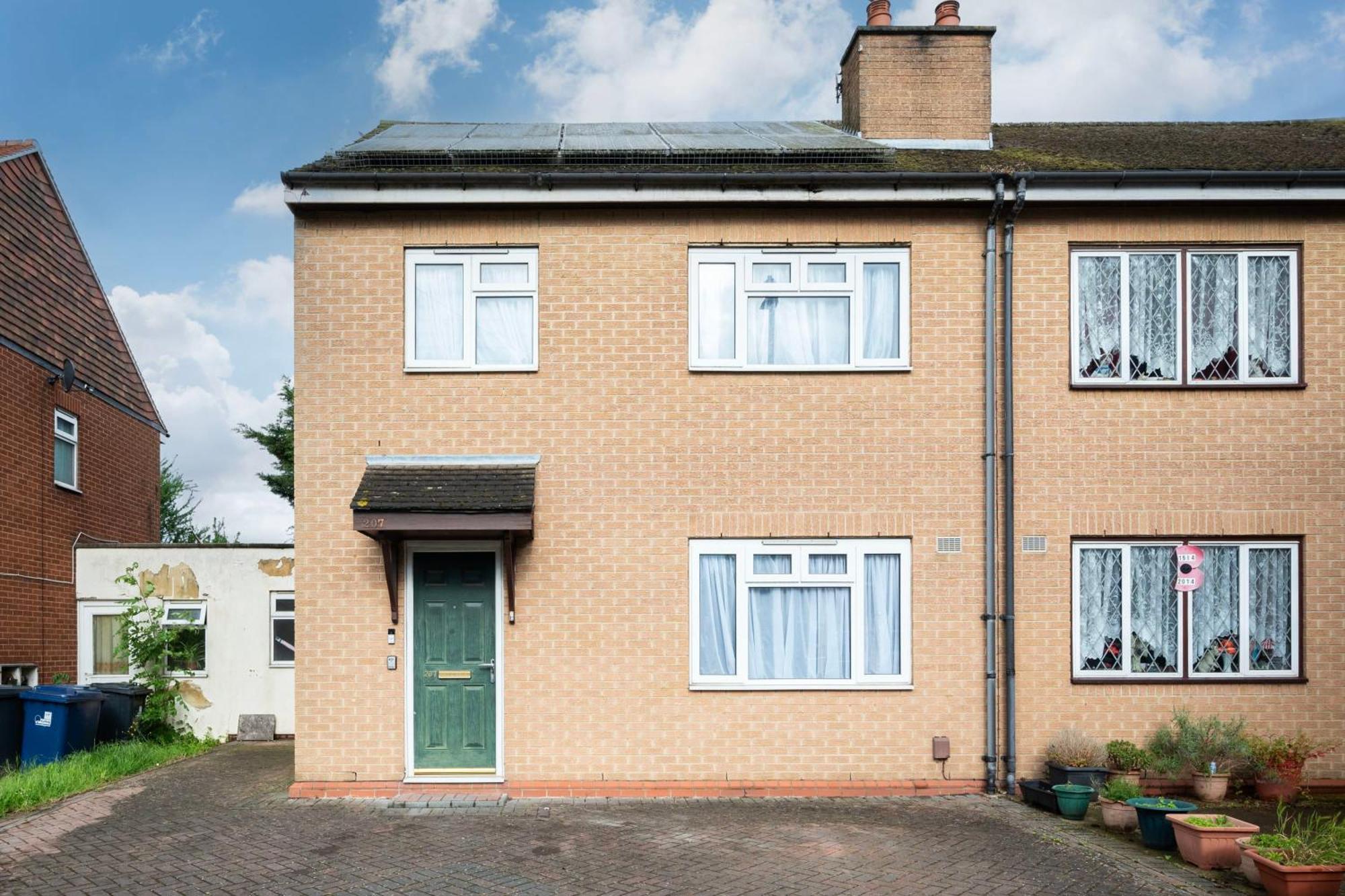 Holiday home Charming 3br House In Greenford With Garden *